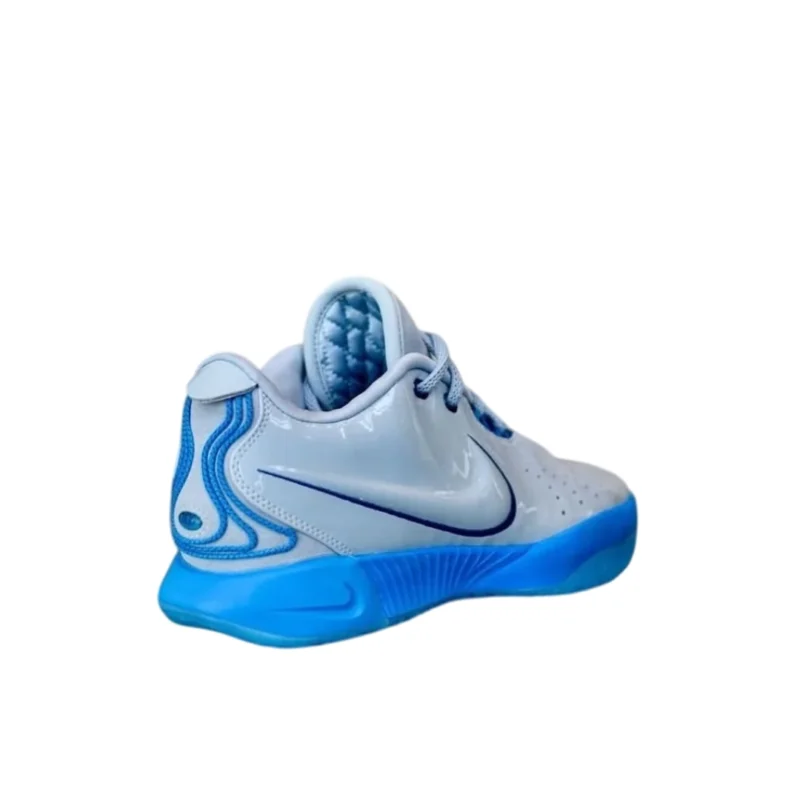 Chaussure de basketball NBA Nike Lebron XXI - Homme - Image 4