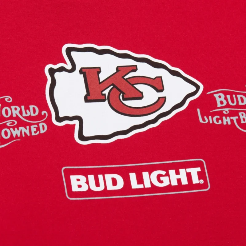 Men's Red Kansas City Chiefs NFL x Bud Light Vintage Pullover Hoodie - Image 3