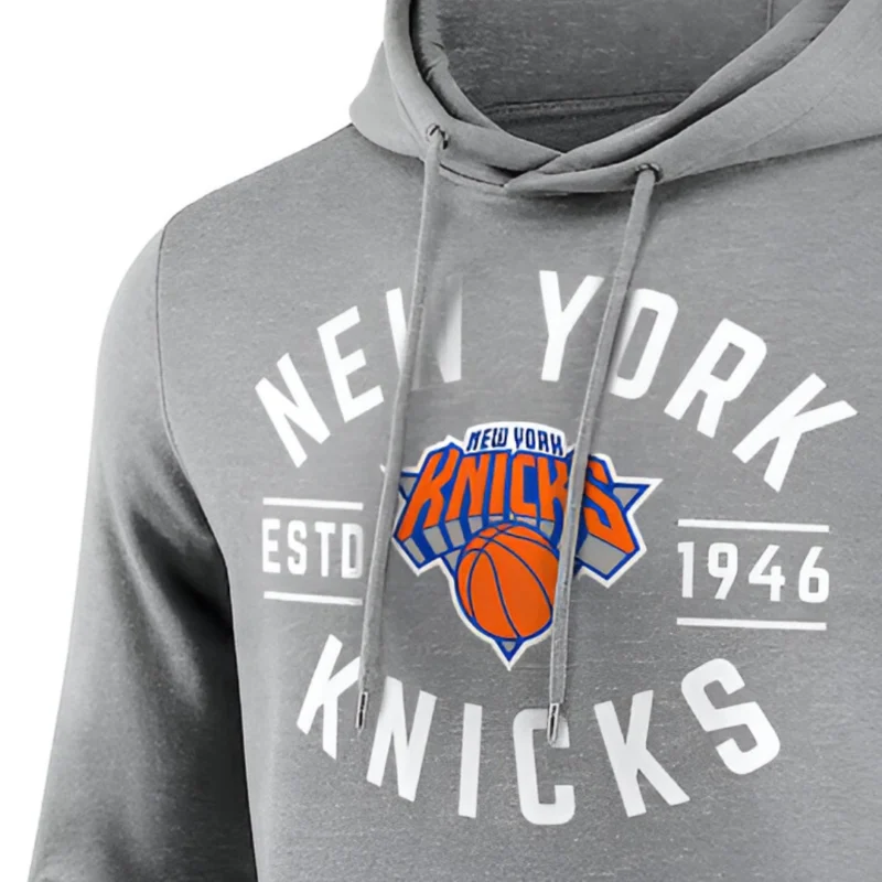 Sweat à capuche graphique True Classic des New York Knicks - Hommes - Image 4