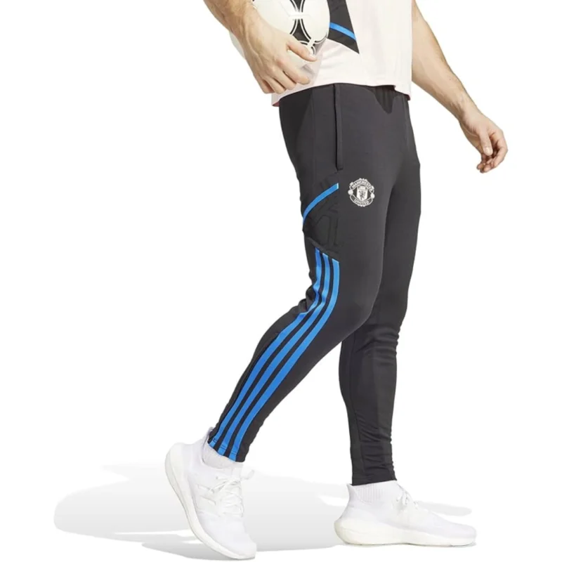 adidas MUFC TR PNT Pantalon de survêtement Homme - Image 3